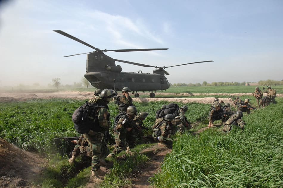 Afghan soldier opens fire on US troops, wounds 7