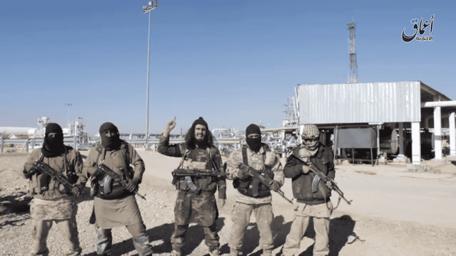 US bombs oil tanker trucks as Islamic State battles Syrian regime near Palmyra