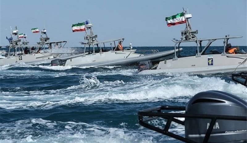 Iran strengthens its military in the Persian Gulf