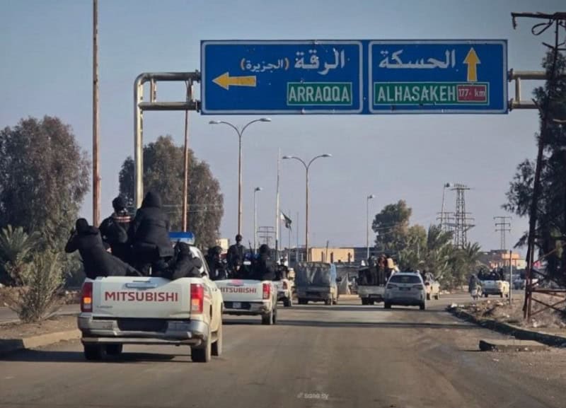 Fate of prisons holding Islamic State fighters uncertain as Syrian government fights Syrian Democratic Forces
