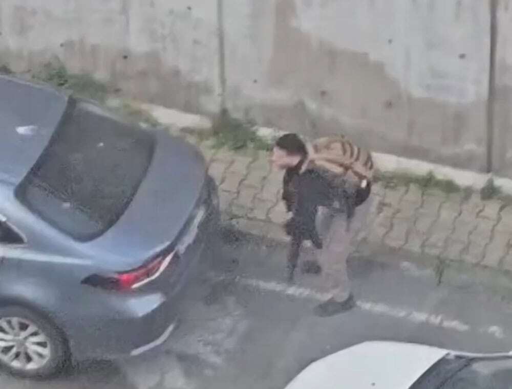 Gunmen fire at police outside of Israeli consulate in Istanbul