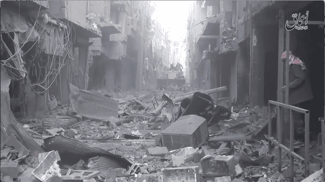 Islamic State offensive against Assad regime cuts city of Deir Ezzor in two