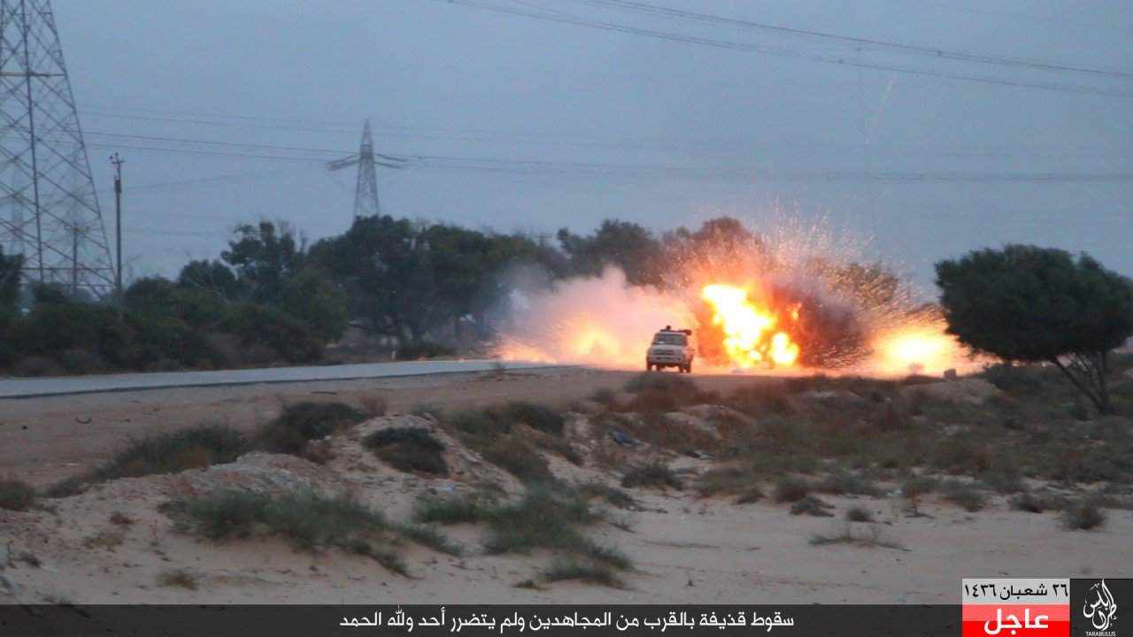 How many fighters does the Islamic State still have in Libya?