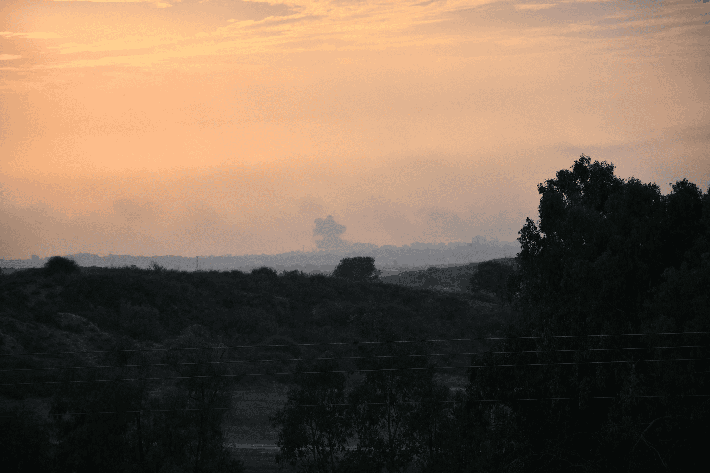 As battle in Gaza grows, Israel faces multi-front threats