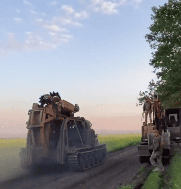 Zelenskyy Orders Ukrainian Forces to Dig In